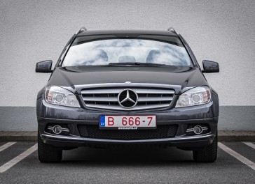 Mercedes-Benz C220