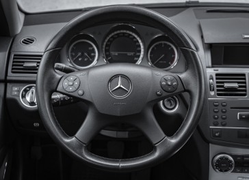 Mercedes-Benz C220
