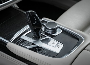 BMW 730