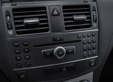 Mercedes-Benz C220