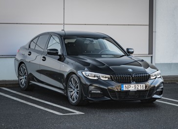BMW 330