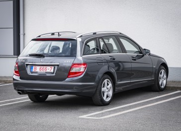 Mercedes-Benz C220