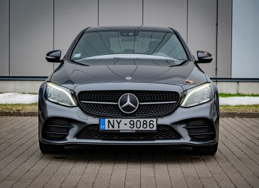 Mercedes-Benz C220