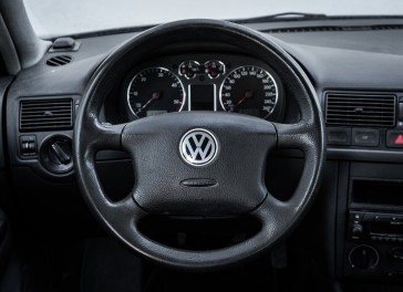 VW Golf 4