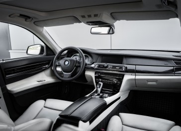 BMW 730