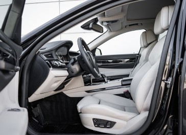 BMW 730