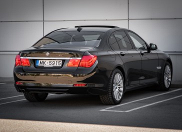 BMW 730