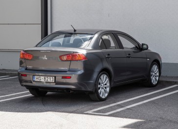 Mitsubishi Lancer