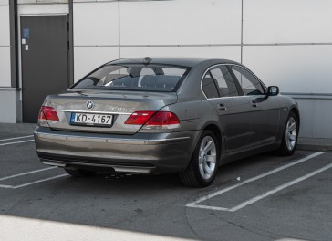 BMW 730