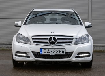 Mercedes-Benz C180