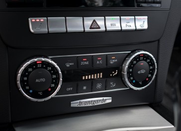 Mercedes-Benz C180