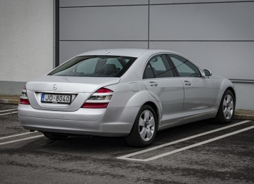 Mercedes-Benz S320