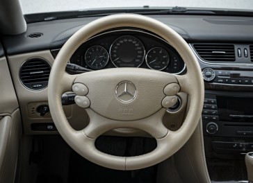 Mercedes-Benz CLS320
