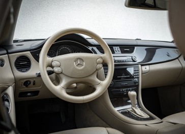 Mercedes-Benz CLS320