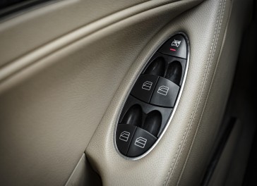 Mercedes-Benz CLS320