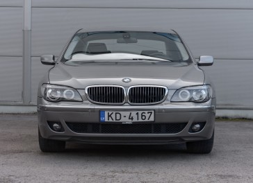 BMW 730