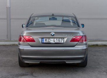BMW 730