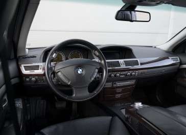 BMW 730