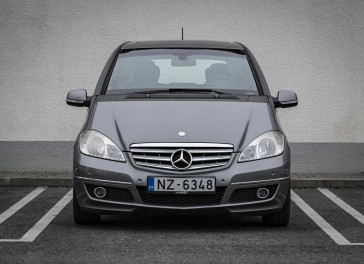 Mercedes-Benz A200