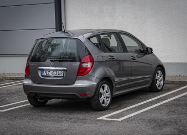 Mercedes-Benz A200