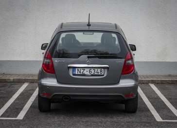 Mercedes-Benz A200