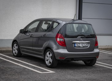 Mercedes-Benz A200
