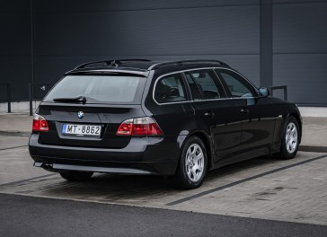 BMW 525