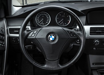 BMW 525