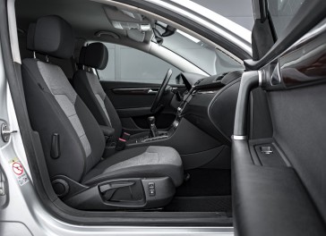 VW Passat (B7)