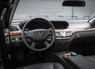 Mercedes-Benz S320