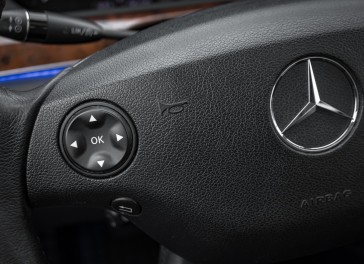 Mercedes-Benz S320