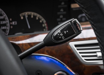 Mercedes-Benz S320