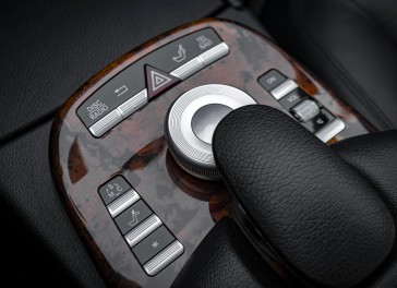 Mercedes-Benz S320