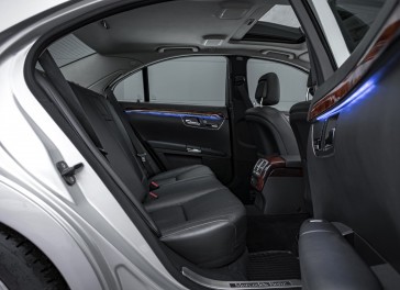 Mercedes-Benz S320