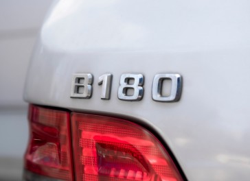 Mercedes-Benz B180