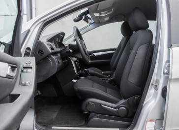 Mercedes-Benz B180
