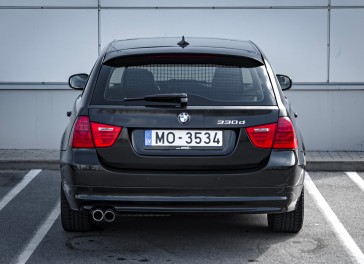 BMW 330