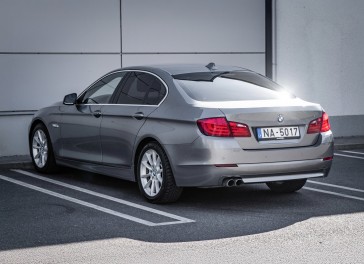 BMW 525