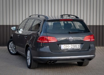 VW Passat (B7)