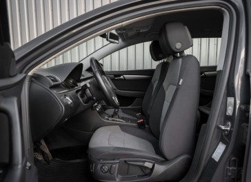 VW Passat (B7)