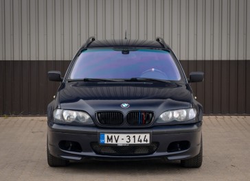 BMW 330