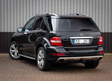 Mercedes-Benz ML320