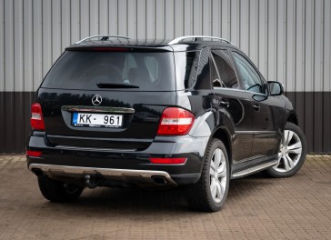 Mercedes-Benz ML320