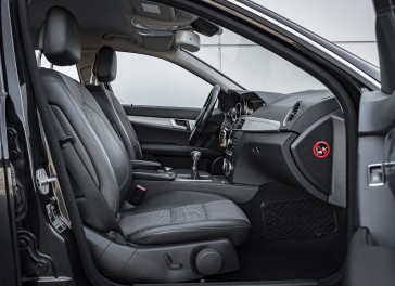 Mercedes-Benz C220