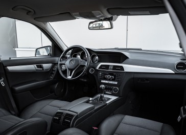 Mercedes-Benz C220