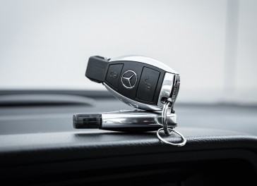 Mercedes-Benz C220