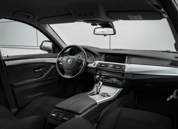 BMW 525