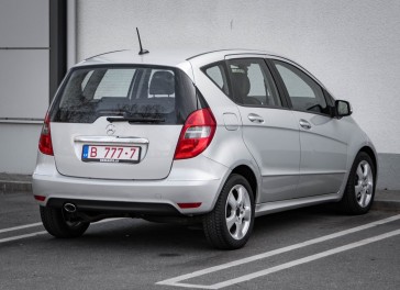 Mercedes-Benz A180