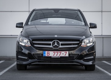 Mercedes-Benz B180