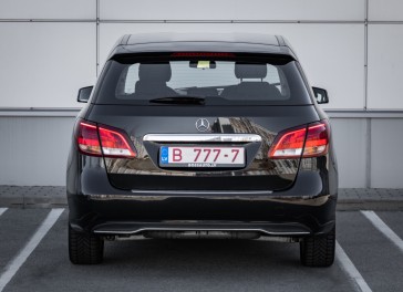 Mercedes-Benz B180